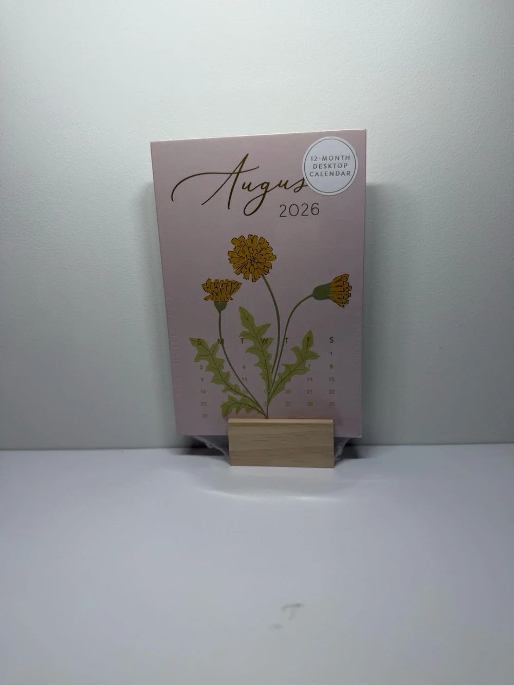 August 2026 Floral Desktop Calendar - Pink & Yellow